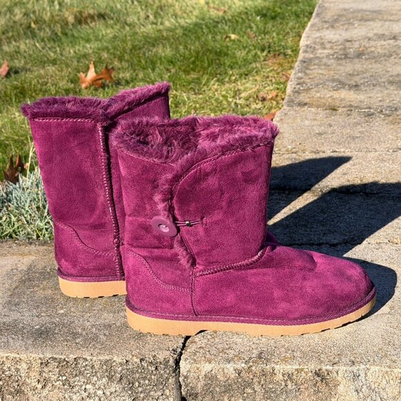 Like new! Cute Purple Faux Suede Calf-Height Boots - Size 9 - Picture 1 of 6